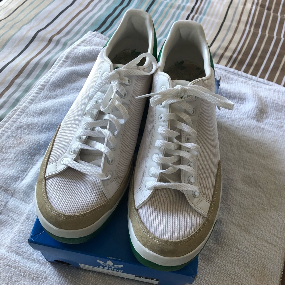 Adidas Sneakers